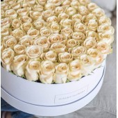 101 белая роза Венделла в коробке